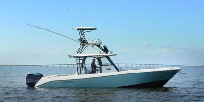 35' Everglades 2018 Yacht For Sale